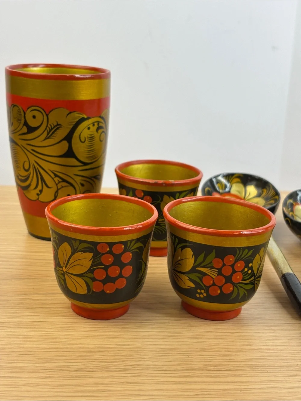Traditional Russian Khokhloma Painted Wood Folk Art Style Cup/Spoon Set Red/Gold